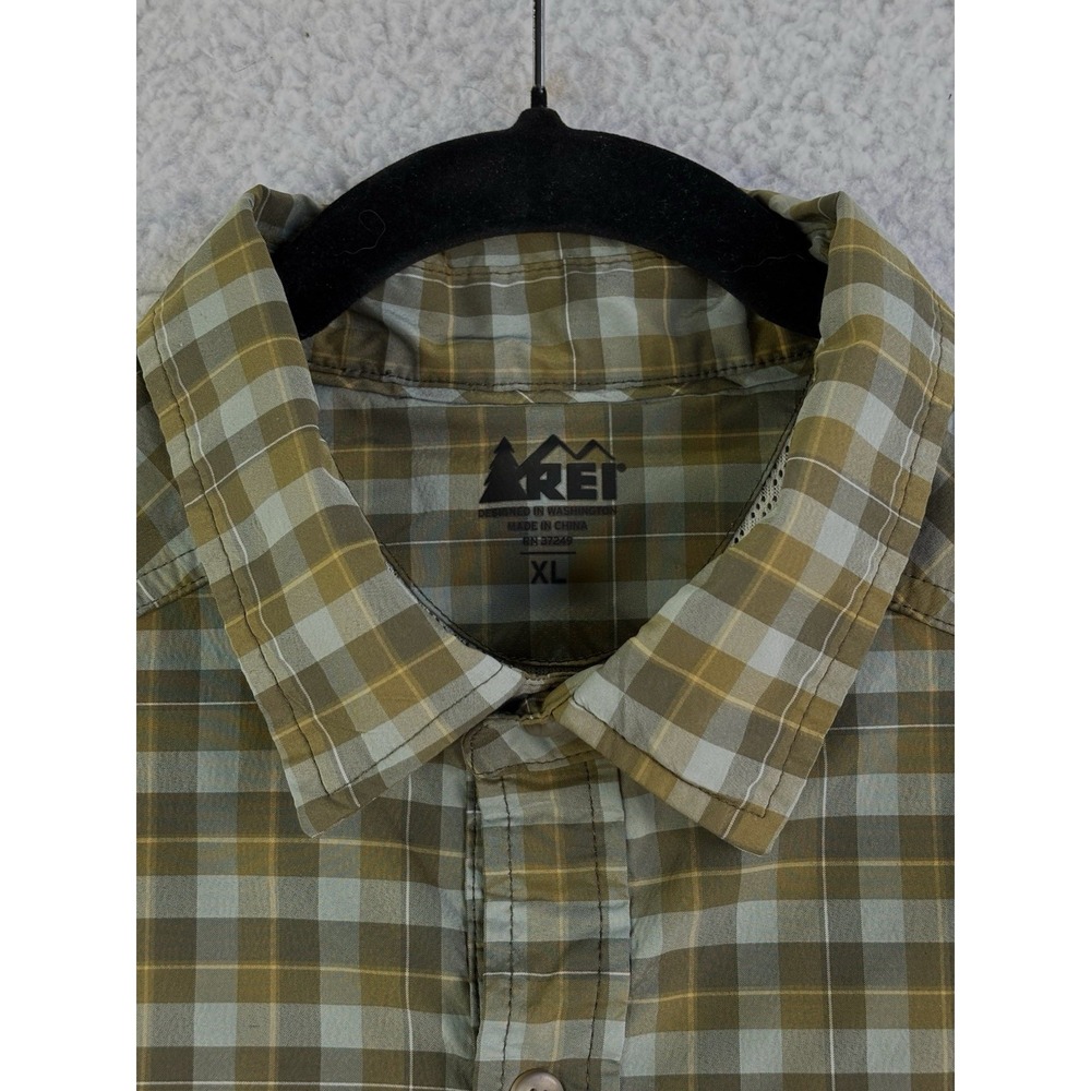 REI Co-op Mens XL Short Sleeveโ Plaid Hiking Shirt Ventilated Green Blue Stretch